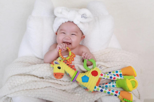 吐鲁番怎么判断宝宝是否斜颈 吐鲁番怎么判断宝宝是否斜颈